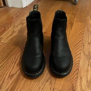 Dr. Marten 2976 Chelsea Boot